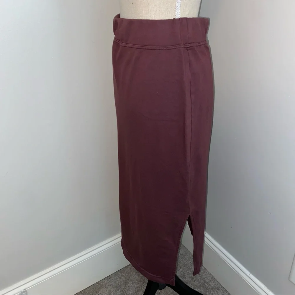Free People from Urban Outfitters burgundy plum knit midi skirt size Small